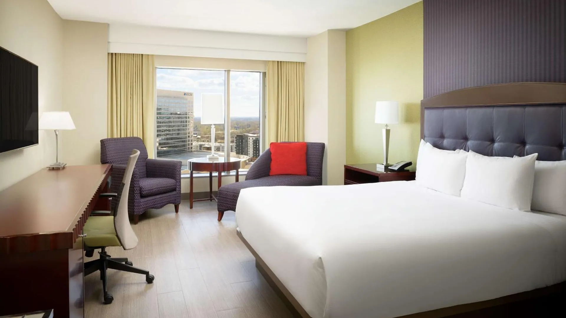 Hilton Charlotte Uptown Hotel 4*,