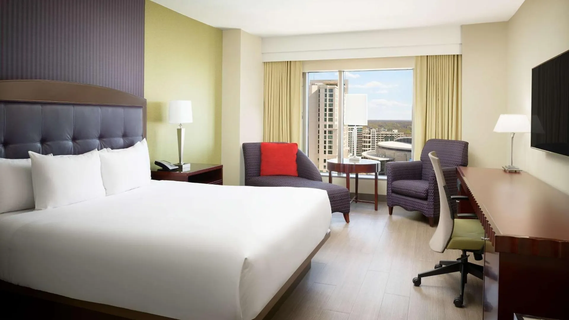 Hilton Charlotte Uptown Hotel