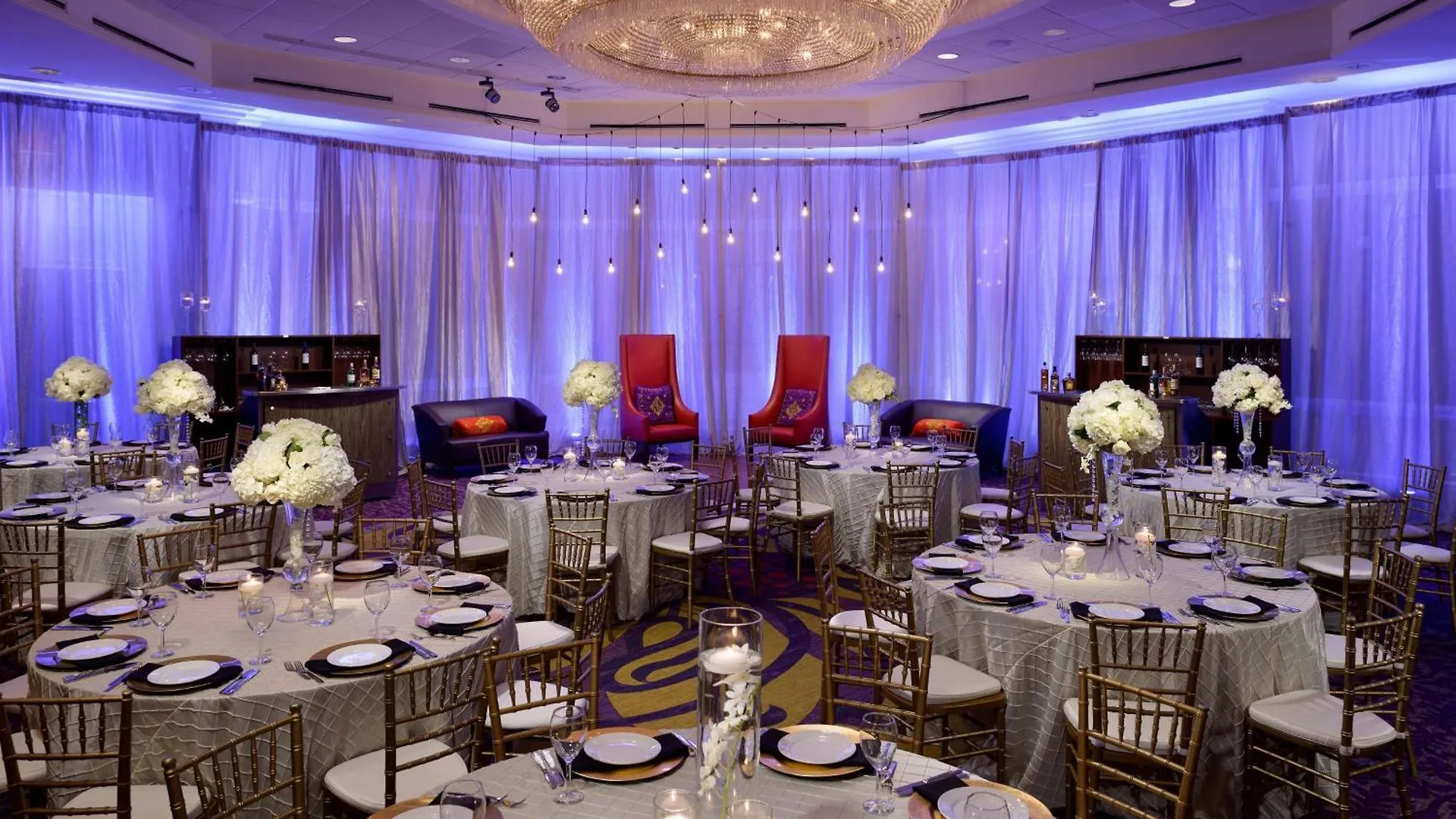 Hilton Charlotte Uptown Hotel