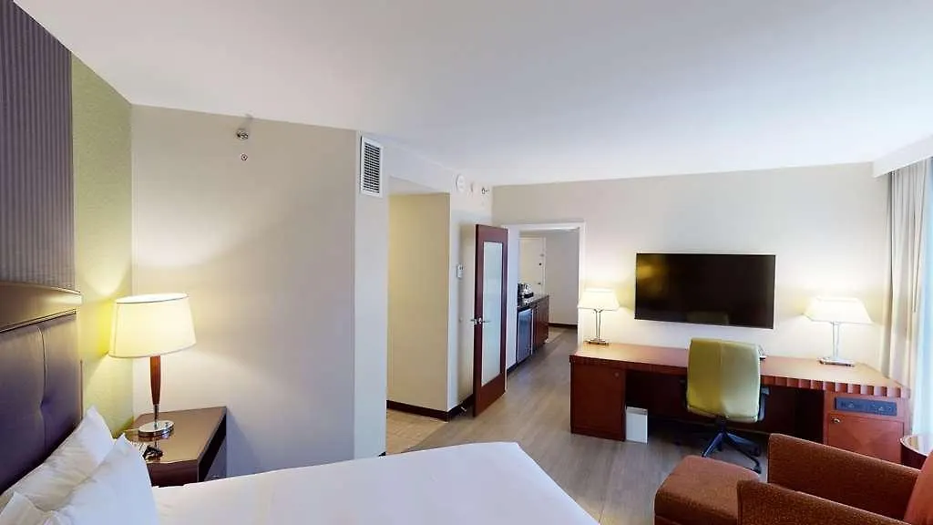 Hilton Charlotte Uptown Hotel 4*,