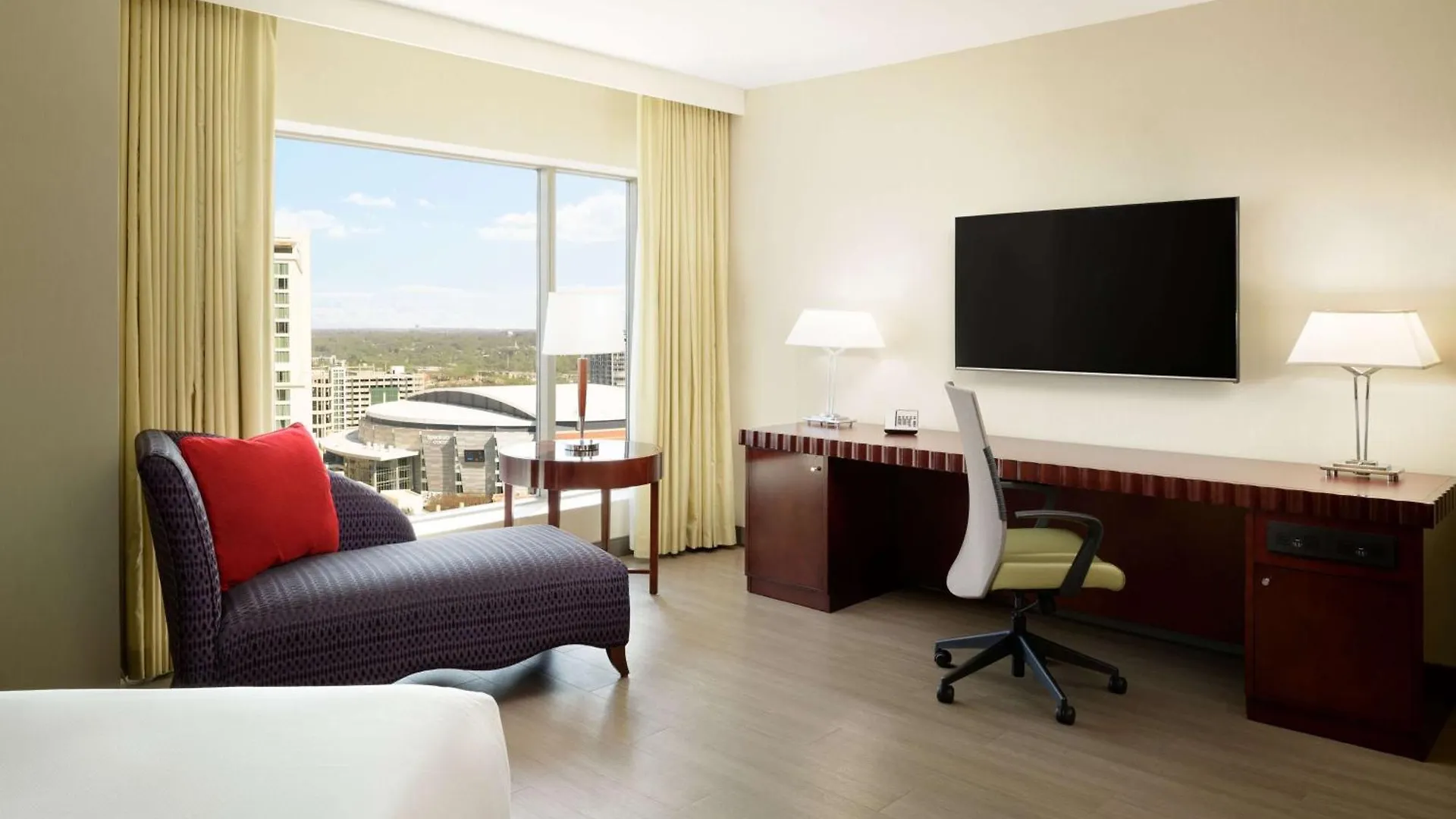 Hilton Charlotte Uptown Hotel