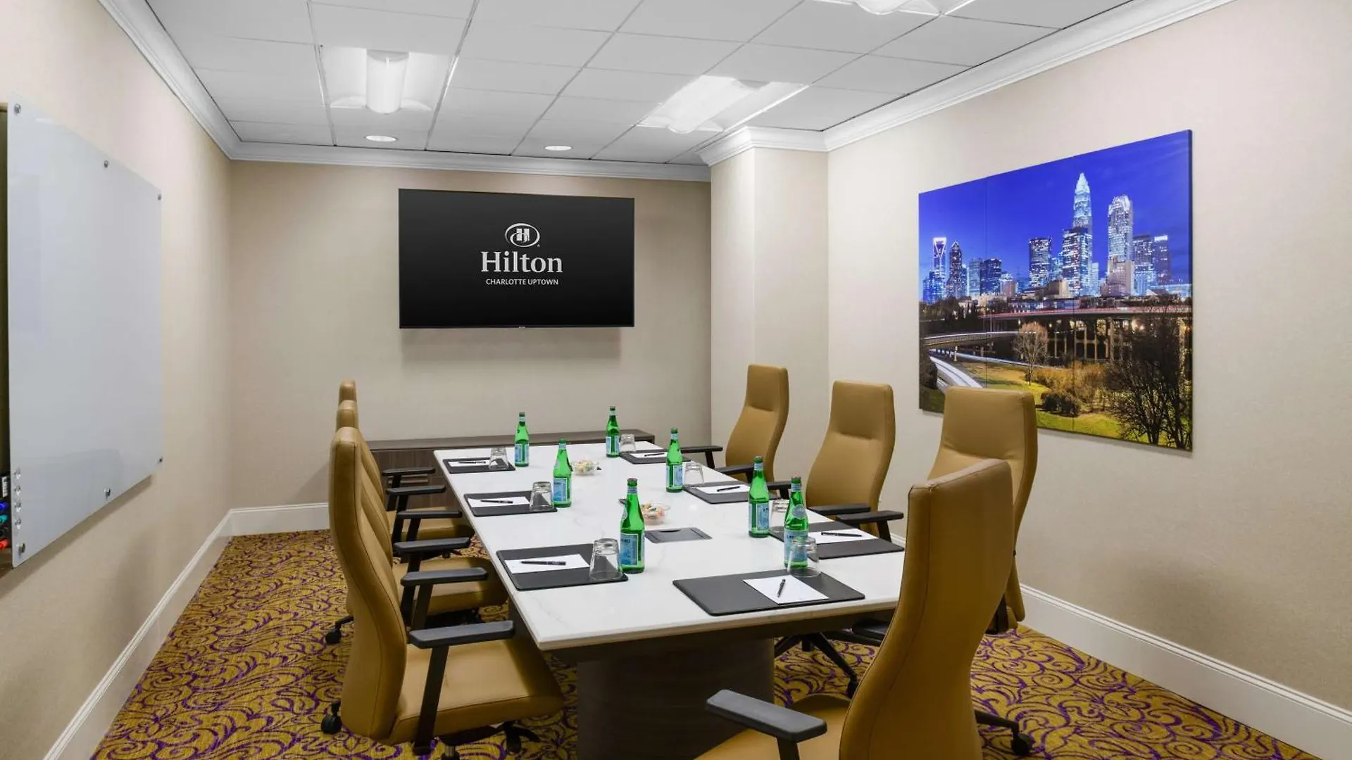 Hilton Charlotte Uptown Hotel 4*,