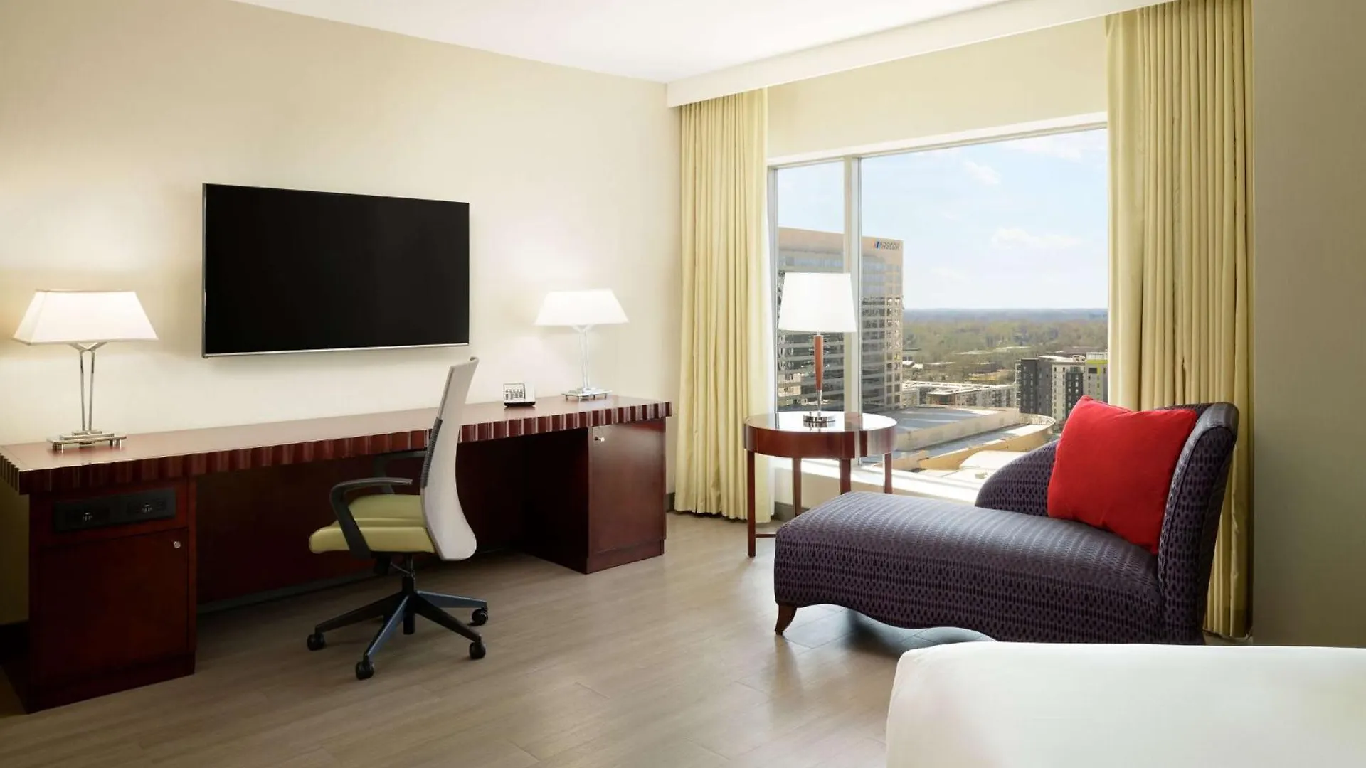 Hilton Charlotte Uptown Hotel
