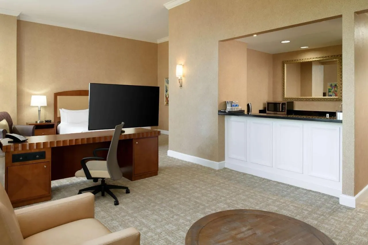 ホテル Hilton Charlotte Uptown