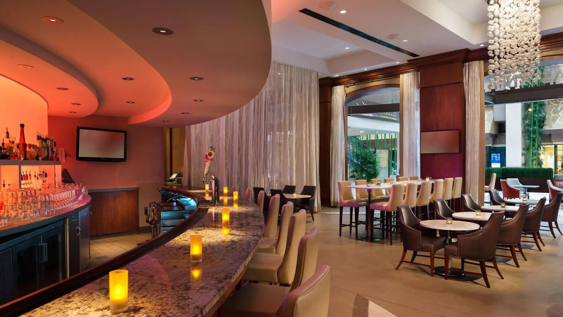 ホテル Hilton Charlotte Uptown 4*,  米国