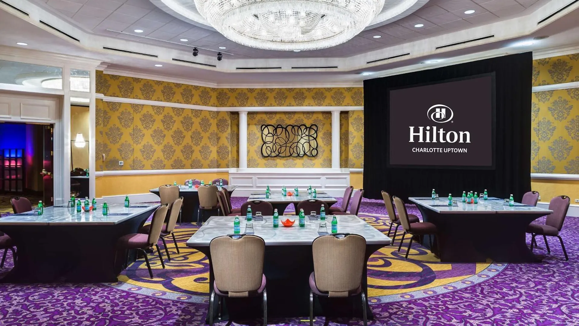 Hotel Hilton Charlotte Uptown 4*,  Estados Unidos